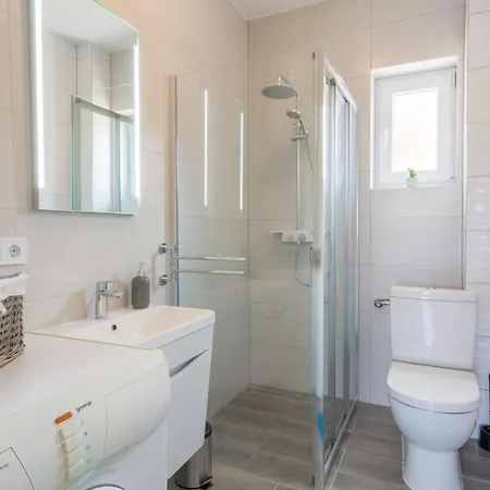 Modern Franka Apartment *